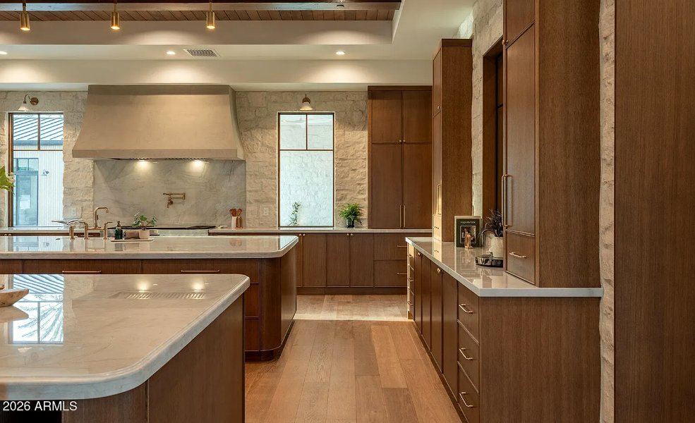 Full-height kitchen cabinet wall